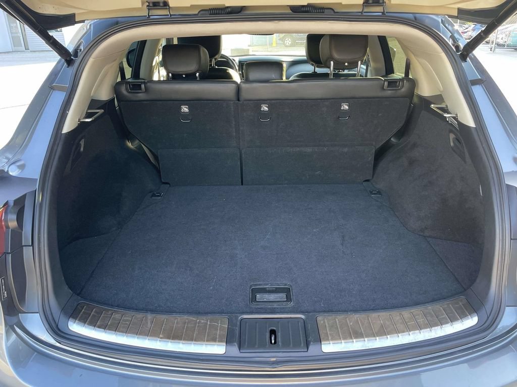 Used 2017 INFINITI QX70 AWD w/ Premium Package image 11