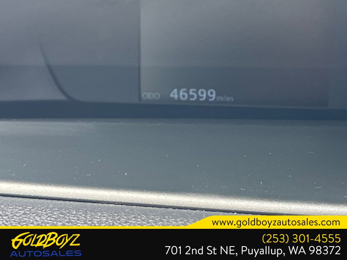 Used 2021 Toyota Prius FWD image 27