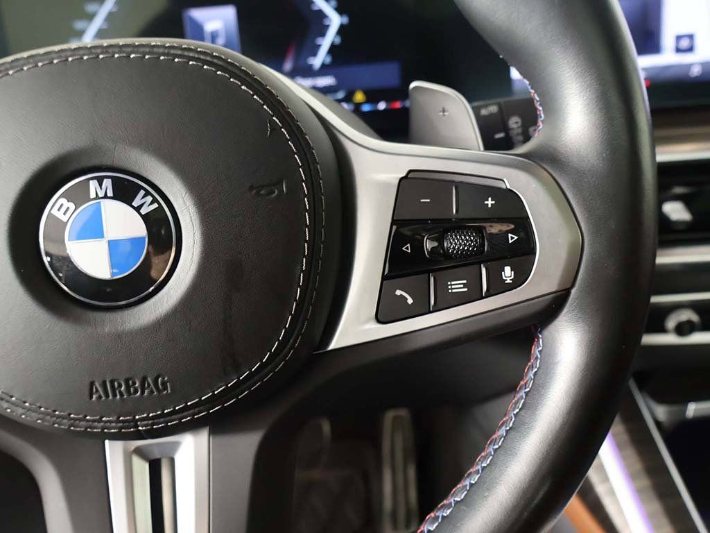 Used 2024 BMW X7 M60i image 47