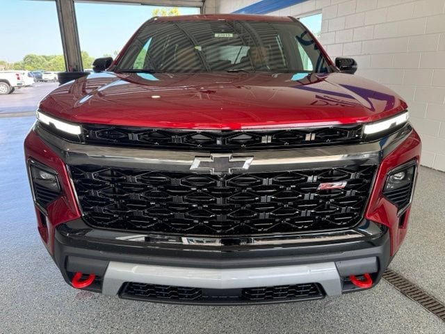 New 2027 Chevrolet Traverse Z71 w/ Driver Confidence Package AWD/4WD image 3