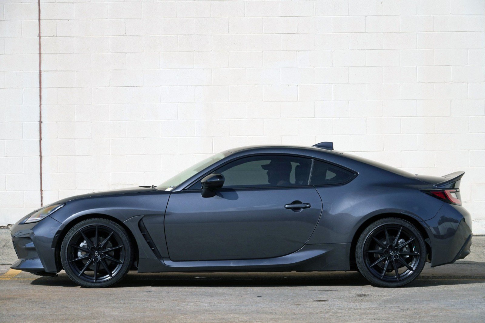 Used 2022 Toyota GR86 Premium w/ ALL Weather Mat Package (TMS) RWD image 8