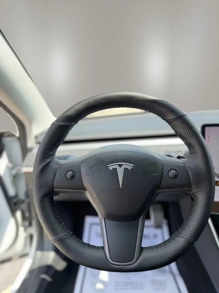 Used 2020 Tesla Model 3 Standard Range Plus RWD image 10
