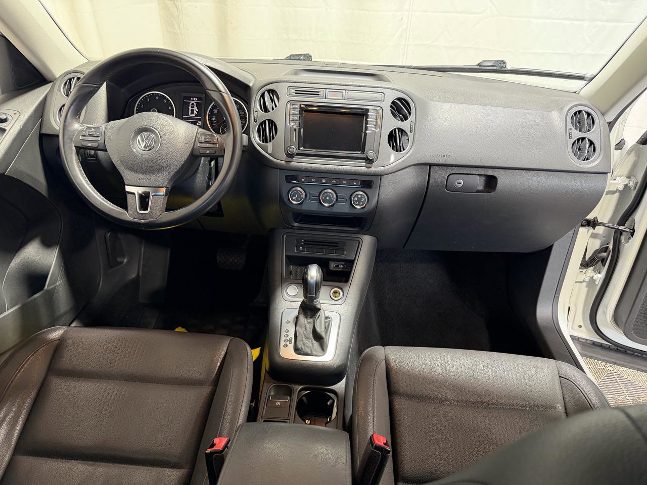 Used 2017 Volkswagen Tiguan S FWD image 17