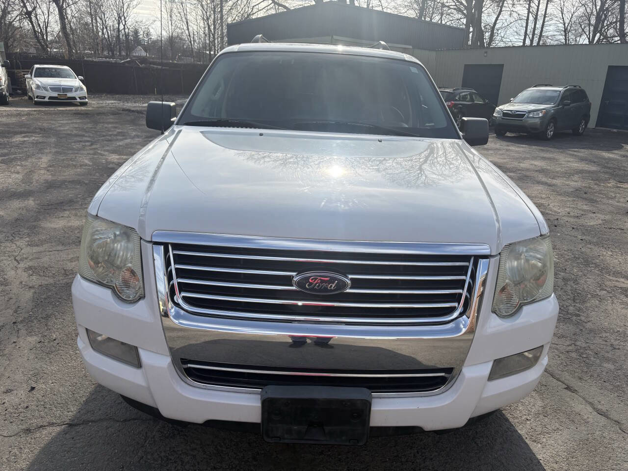Used 2010 Ford Explorer XLT image 3