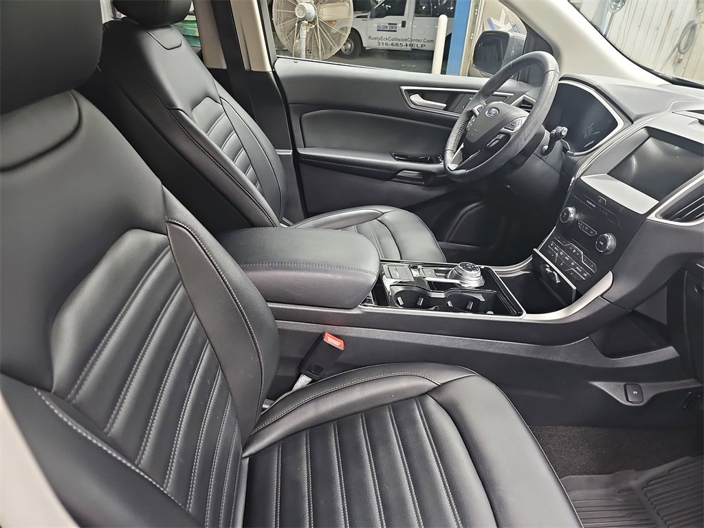 Used 2020 Ford Edge SEL w/ Convenience Package image 10