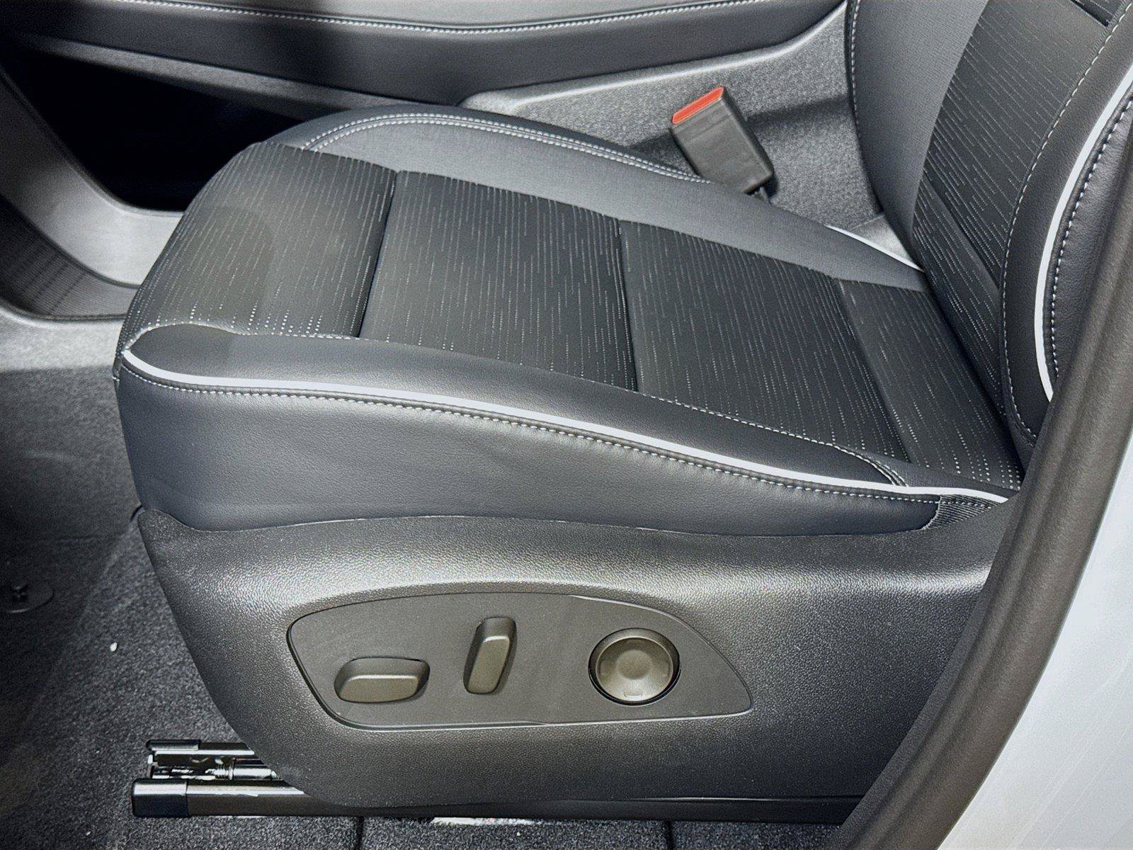 New 2026 Buick Enclave Sport Touring w/ Power Package FWD image 17