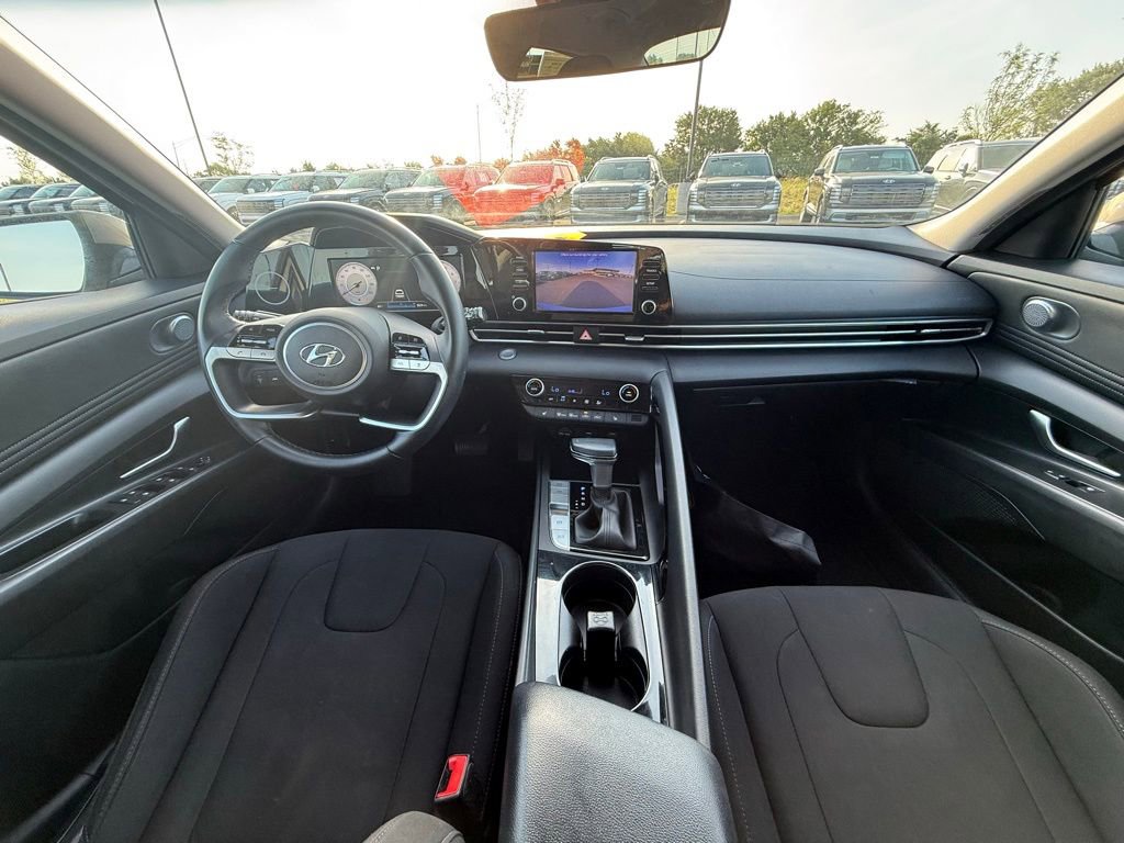 Used 2021 Hyundai Elantra SEL w/ Convenience Package FWD image 25