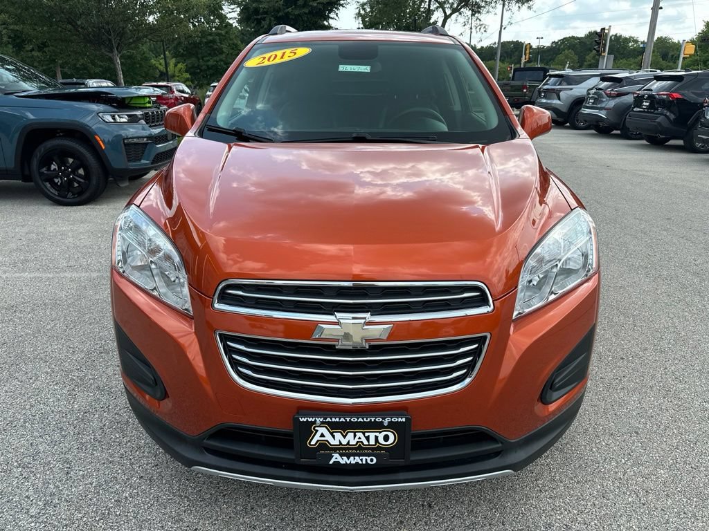 Used 2015 Chevrolet Trax LT w/ LT Sun and Sound Package FWD image 3