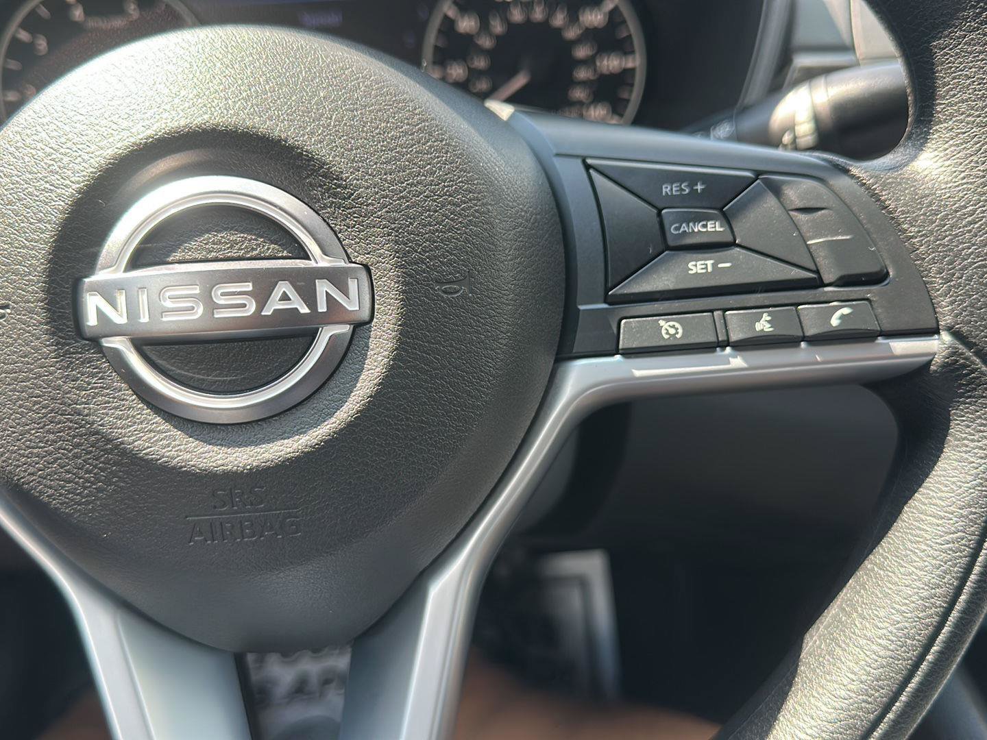 Used 2025 Nissan Altima 2.5 SV FWD image 24