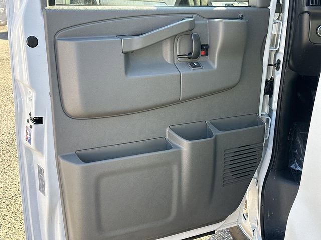 New 2026 GMC Savana 2500 w/ Driver Convenience Package RWD image 16