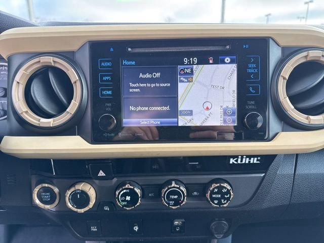 Used 2017 Toyota Tacoma TRD Sport w/ Tow Package image 31