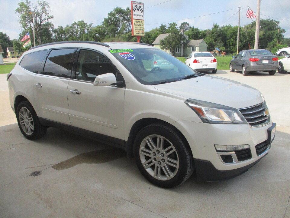 Used 2015 Chevrolet Traverse LT w/ Style and Technology Package FWD image 17