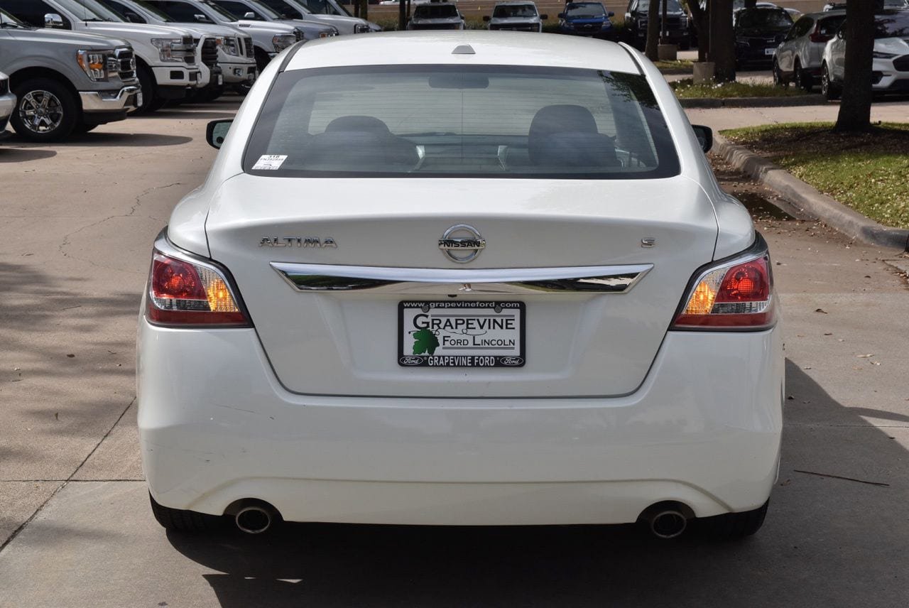 Used 2015 Nissan Altima 2.5 S w/ Power Driver Seat Package FWD image 9