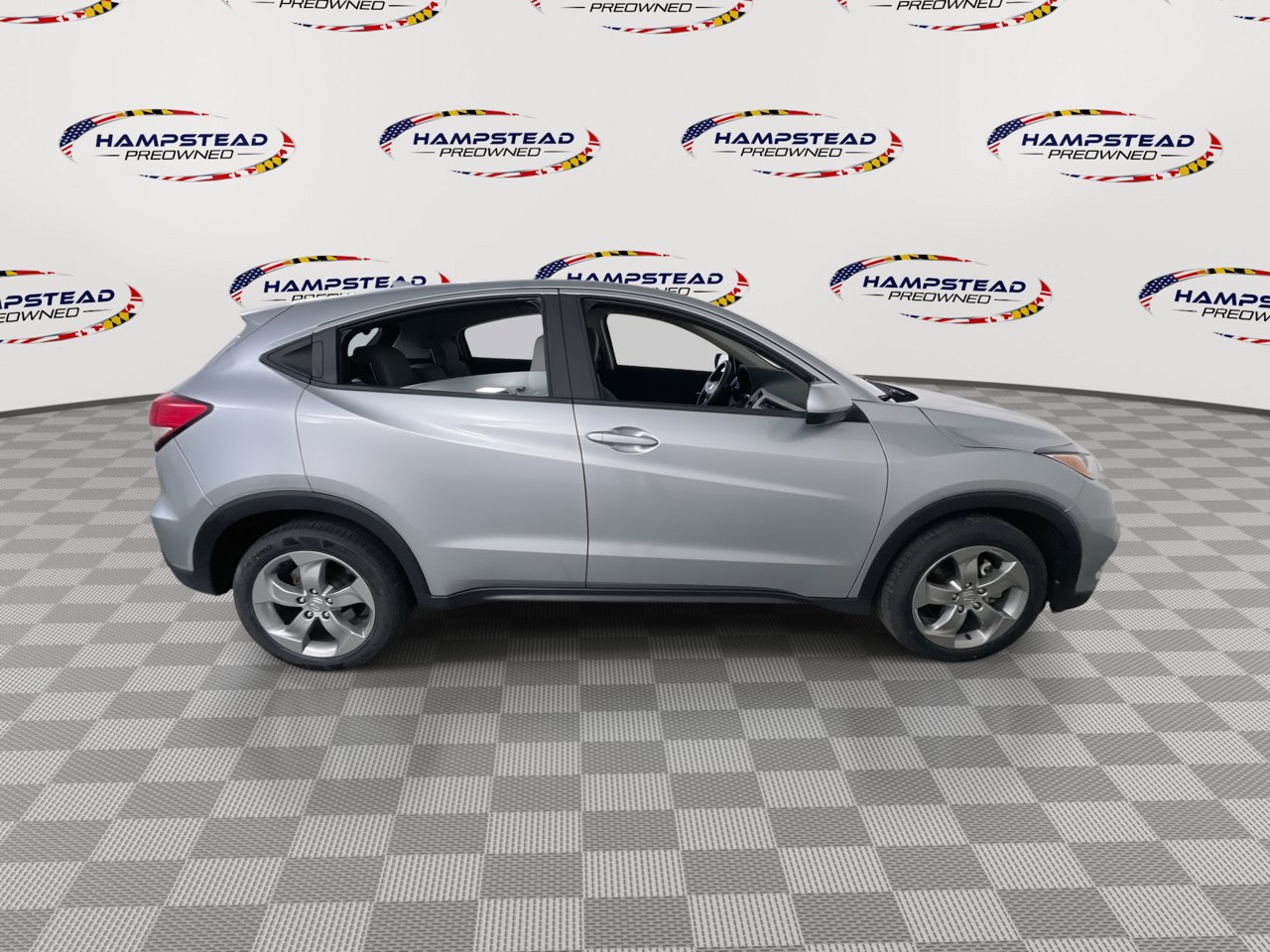 Used 2021 Honda HR-V LX image 9