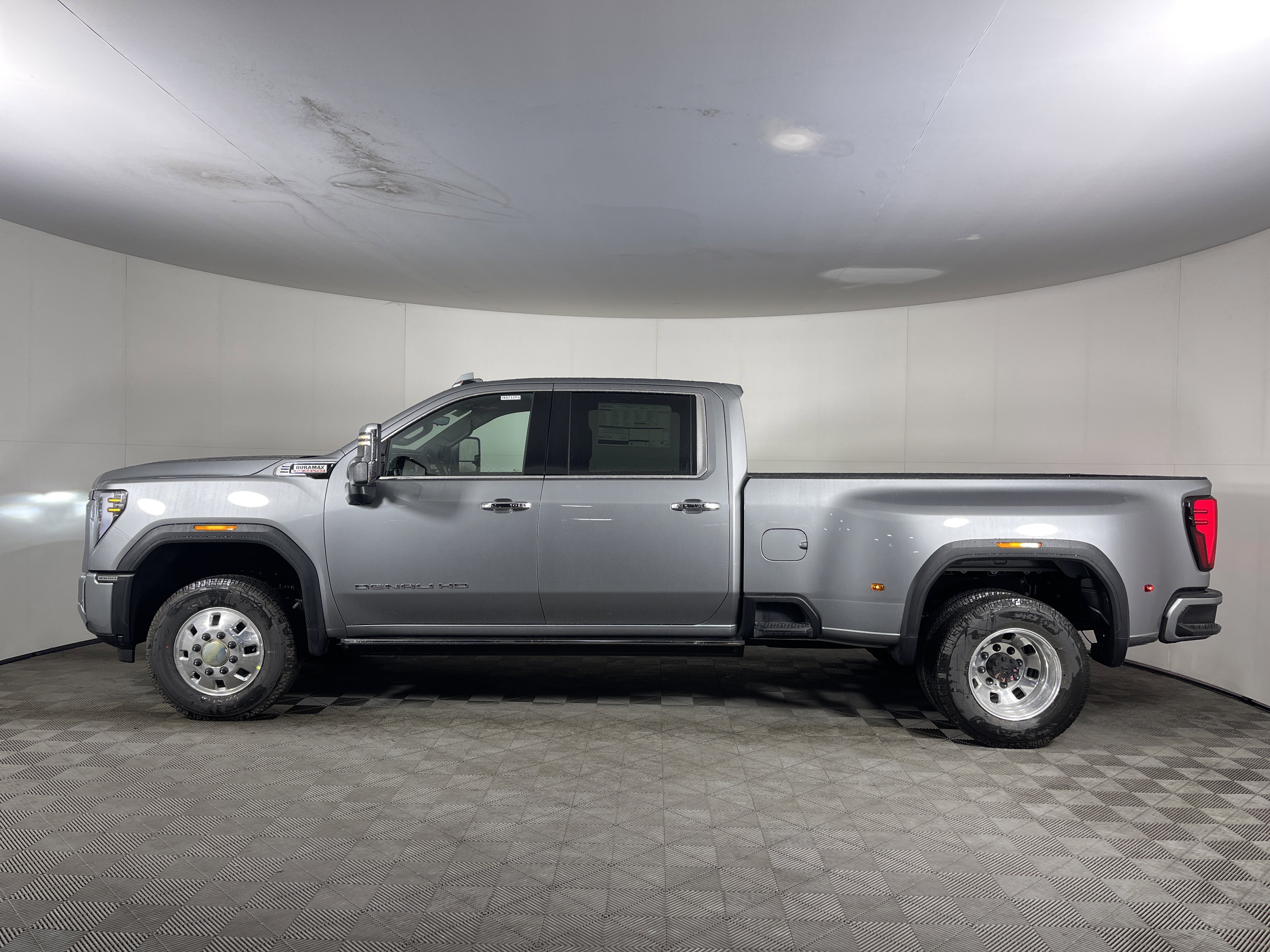 New 2026 GMC Sierra 3500 Denali w/ Denali Reserve Package image 3