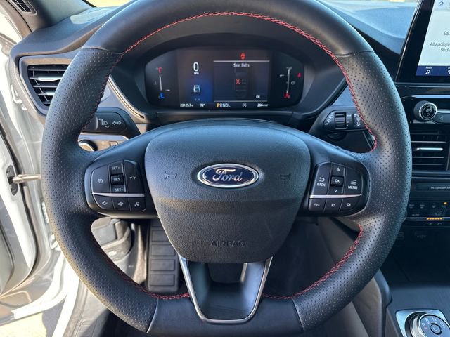 Used 2025 Ford Escape ST-Line image 15