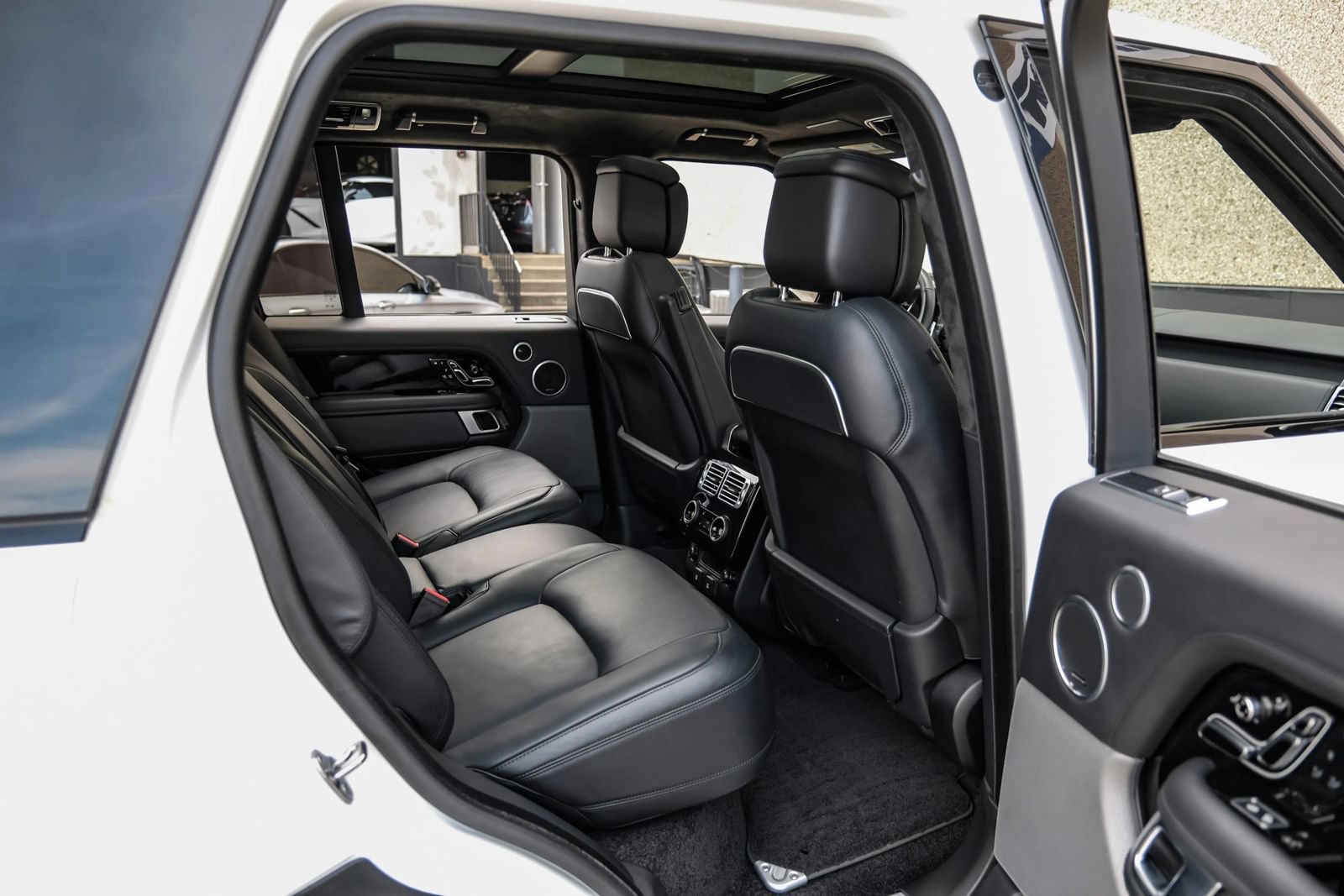 Used 2018 Land Rover Range Rover Autobiography AWD/4WD image 45