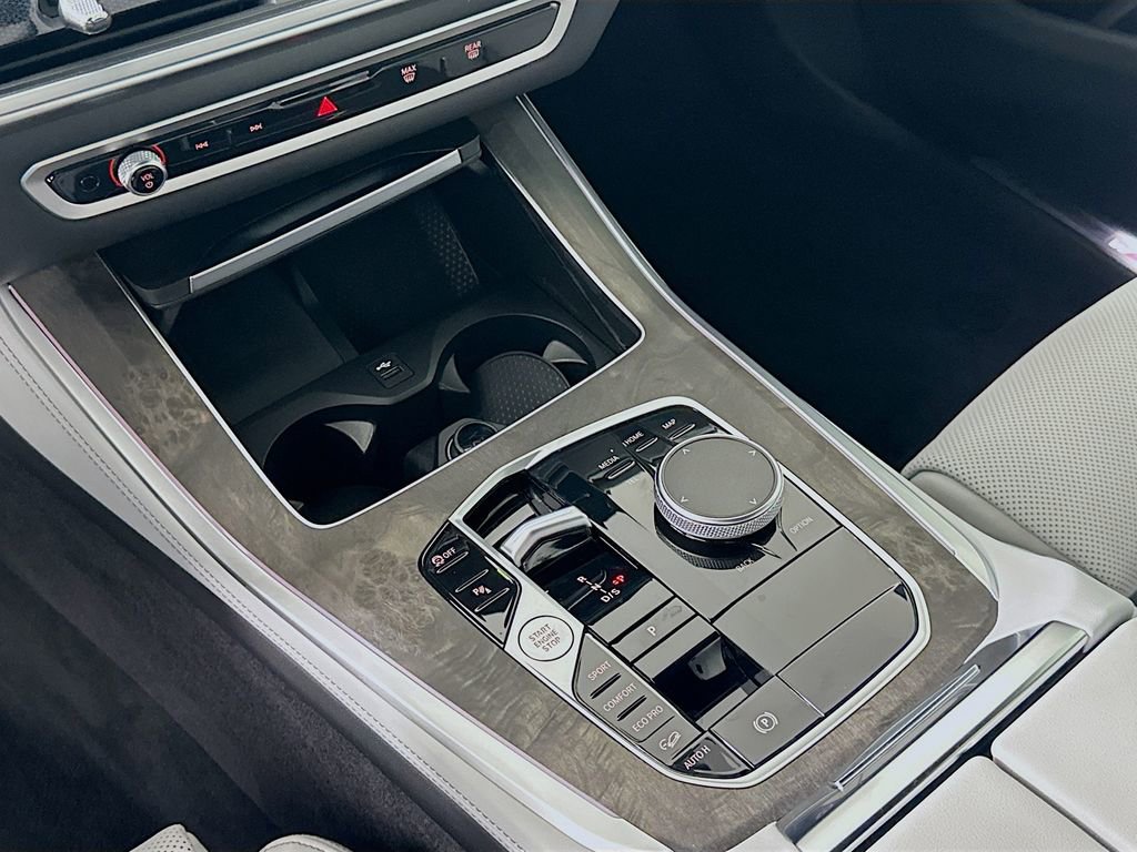 Certified 2024 BMW X5 xDrive40i w/ M Sport Package image 17