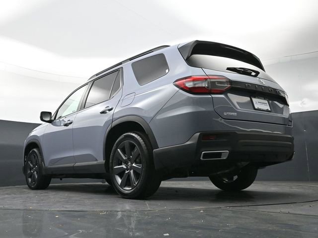 Used 2023 Honda Pilot Sport image 24