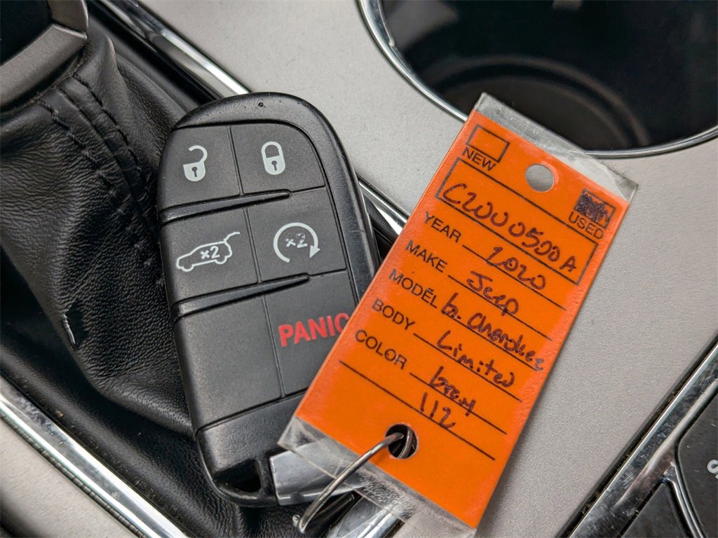 Used 2020 Jeep Grand Cherokee Limited w/ Luxury Group II image 19