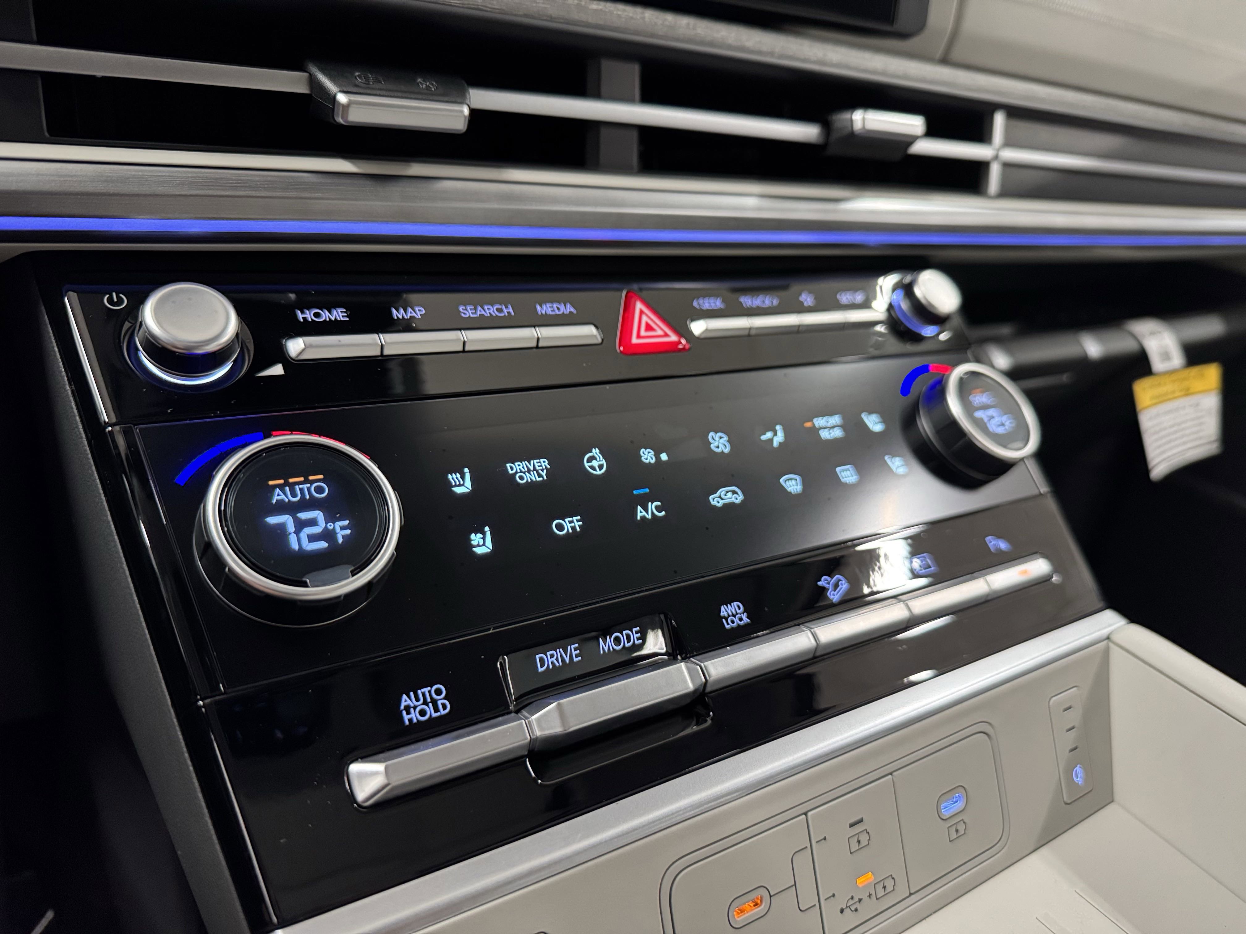 New 2026 Hyundai Santa Fe Calligraphy image 8