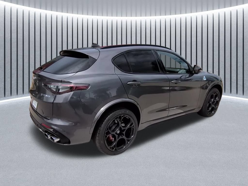 Used 2024 Alfa Romeo Stelvio Quadrifoglio AWD/4WD image 13