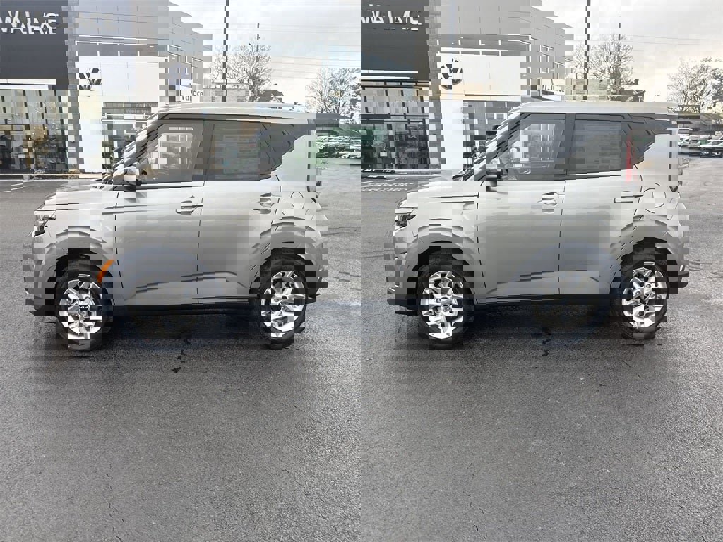 New 2025 Kia Soul LX image 3