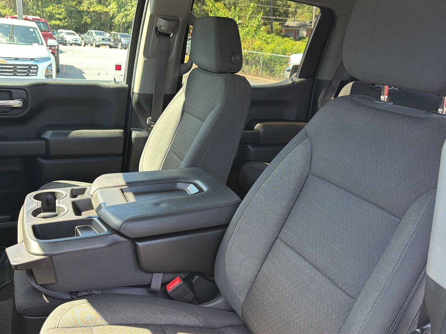 Used 2024 Chevrolet Silverado 1500 Custom w/ Turbomax Blackout Package AWD/4WD image 28