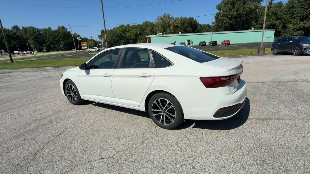 Used 2025 Volkswagen Jetta Sport FWD image 6