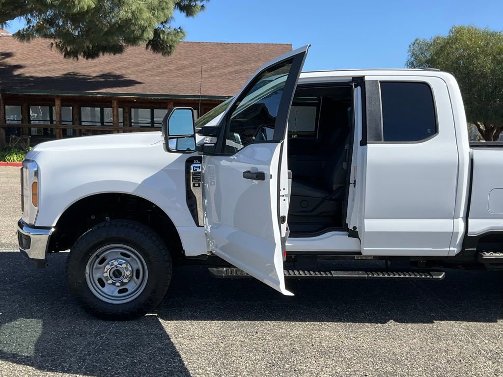 Used 2024 Ford F250 XL w/ FX4 Off-Road Package image 46