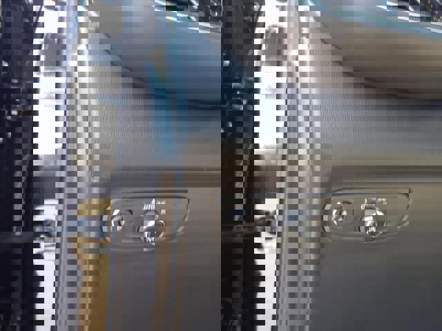 Used 2023 Buick Envision Essence w/ Sport Touring Package image 18