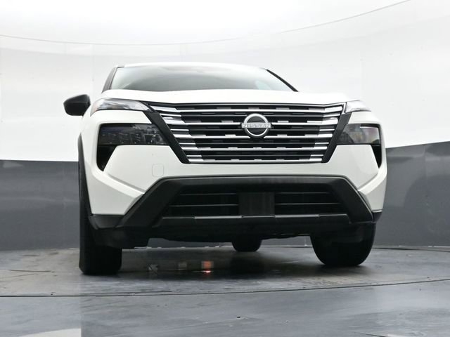 Used 2024 Nissan Rogue S image 34