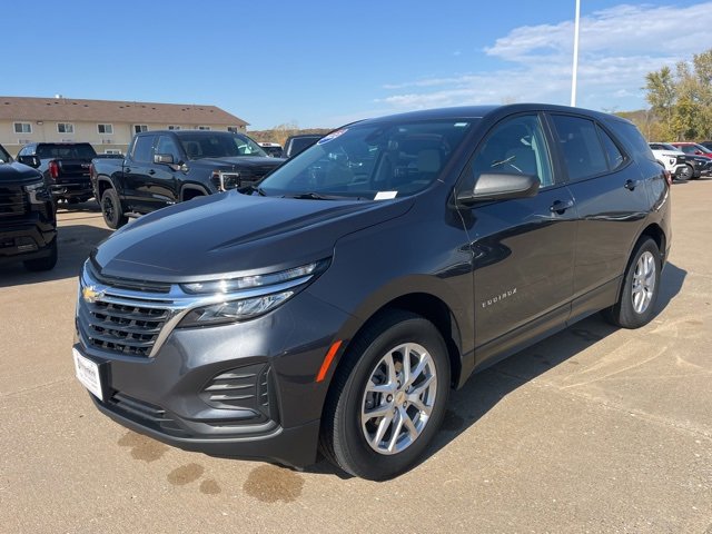 Used 2022 Chevrolet Equinox LS w/ LS Convenience Package image 8