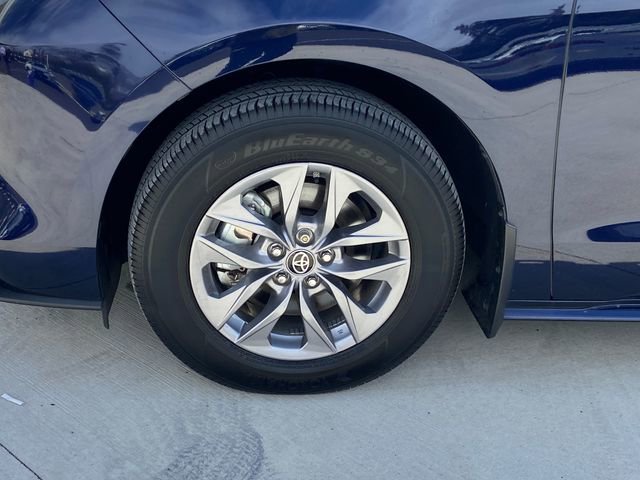 Used 2024 Toyota Sienna LE image 8