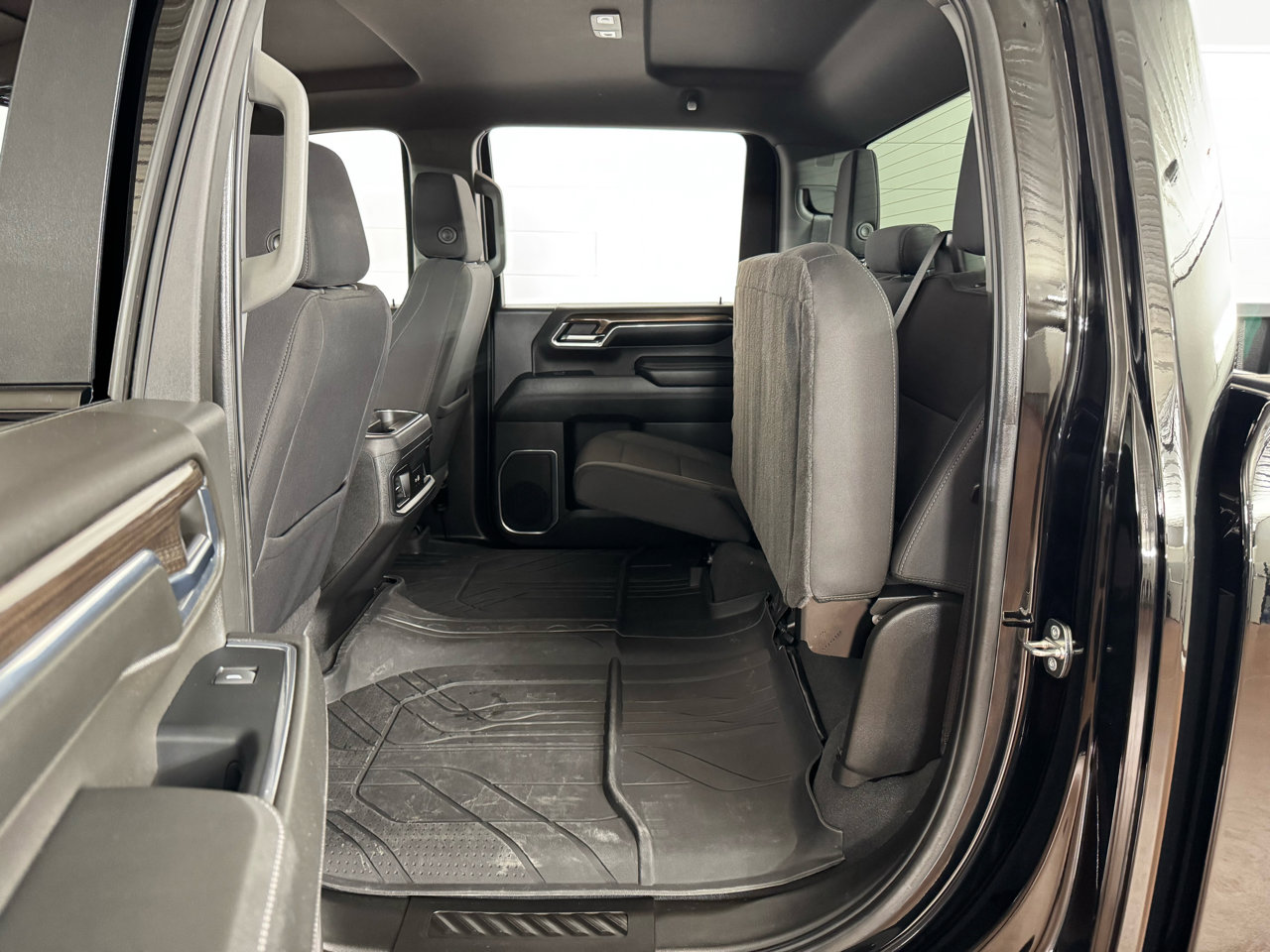 Used 2024 Chevrolet Silverado 2500 LT w/ Convenience Package image 31