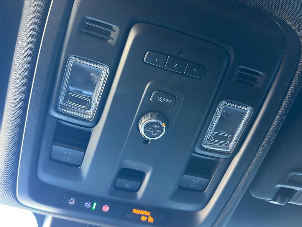 Used 2023 Chevrolet Suburban RST image 45