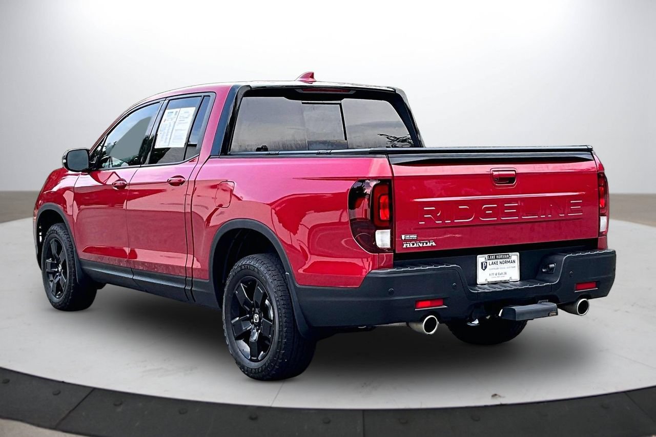 Used 2025 Honda Ridgeline Black Edition image 6