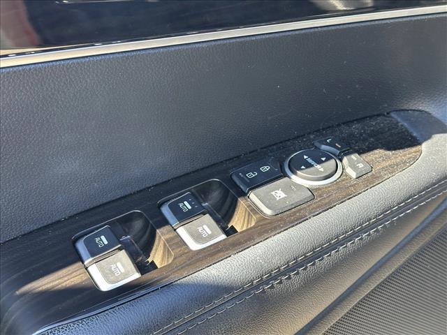 Used 2020 Kia Sorento LX image 17