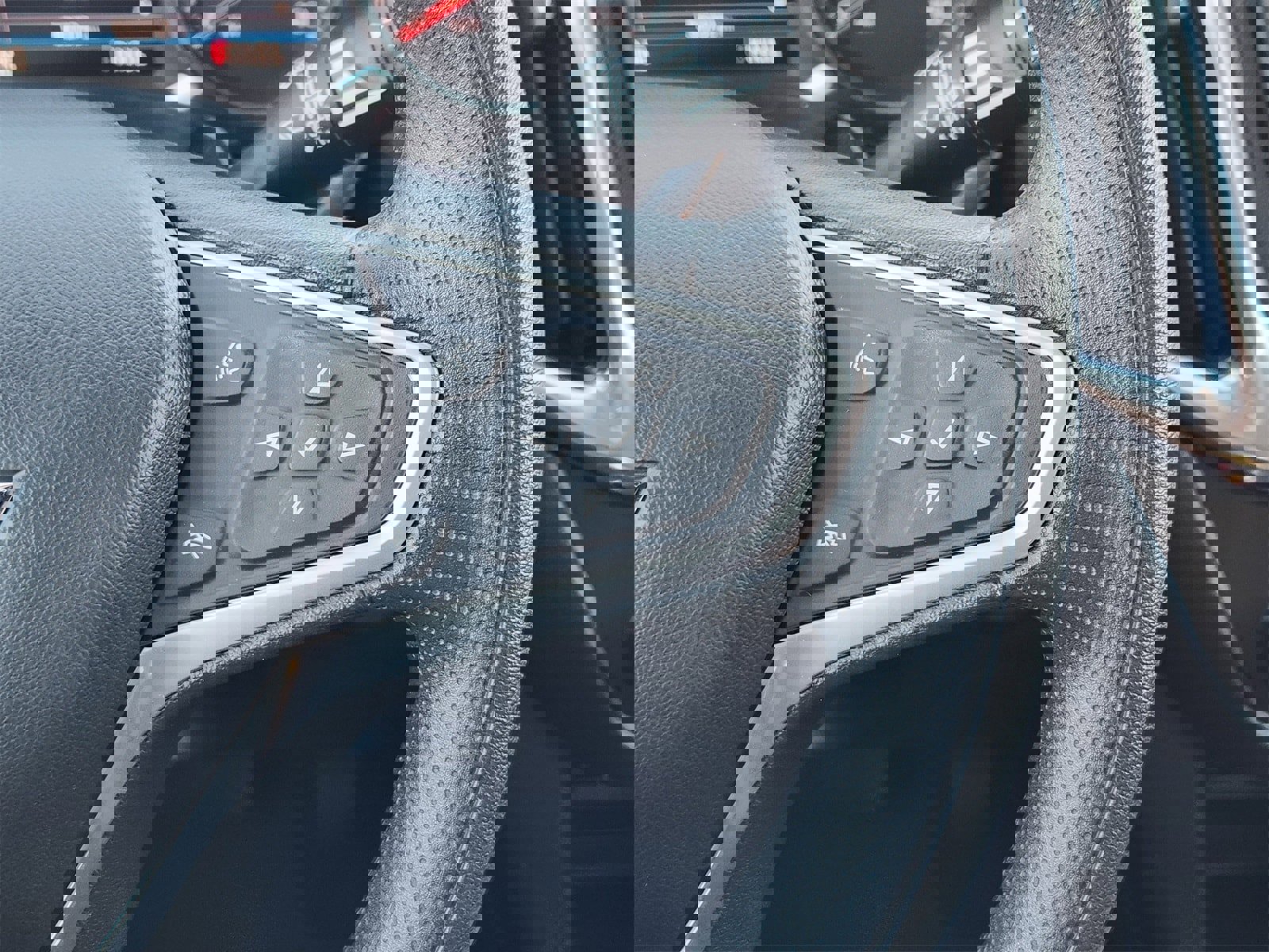 Used 2023 Chevrolet Equinox LT image 28