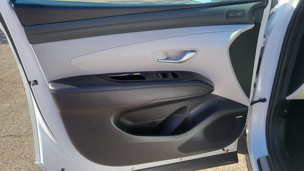 Used 2025 Hyundai Tucson Limited FWD image 26