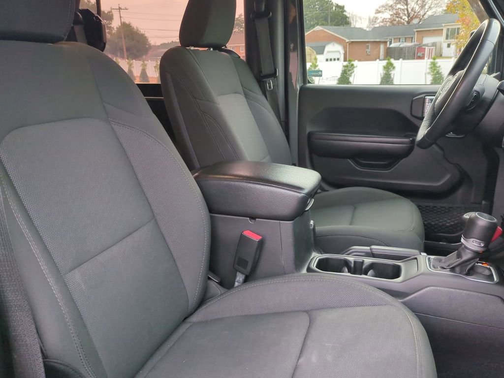 Used 2019 Jeep Wrangler Sport S image 14