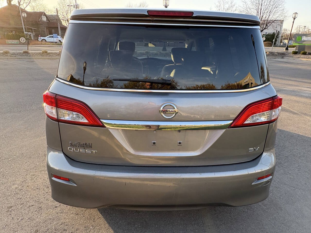 Used 2011 Nissan Quest SV FWD image 11