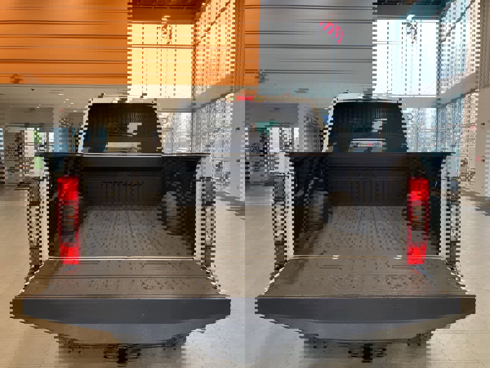 Used 2022 Ford F350 XL w/ Power Equipment Group image 27