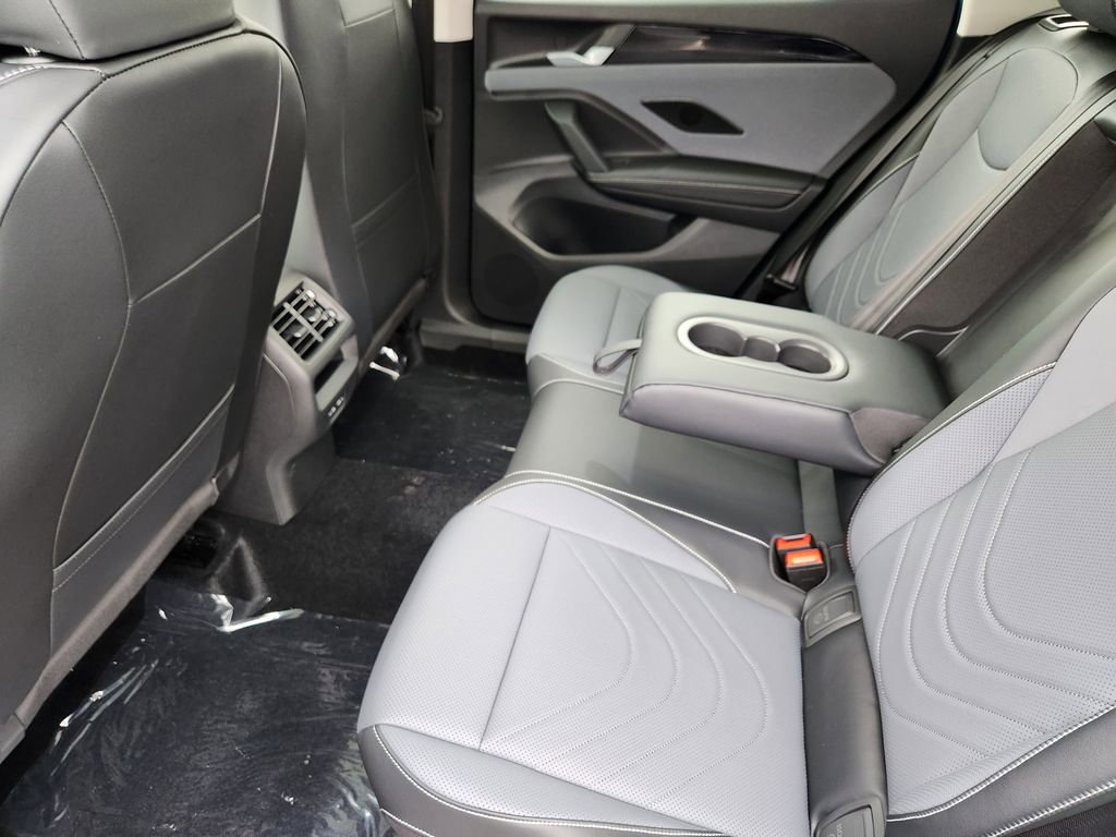 New 2026 Volkswagen Tiguan SE image 18