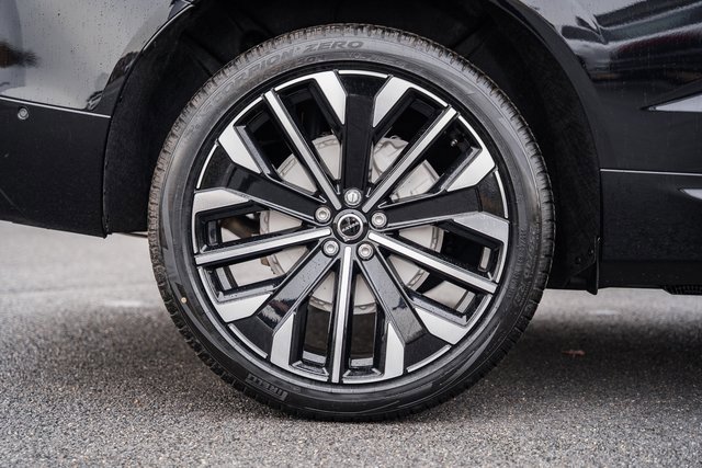New 2026 Volvo XC60 B5 Ultra w/ Protection Package Premier image 17