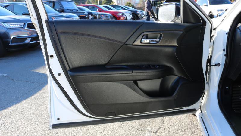 Used 2017 Honda Accord Sport Special Edition image 9