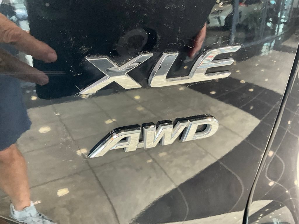 Certified 2023 Toyota Corolla Cross XLE w/ Convenience Package AWD/4WD image 21