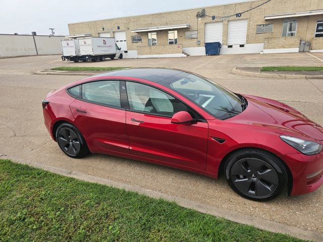 Used 2021 Tesla Model 3 Standard Range Plus image 2