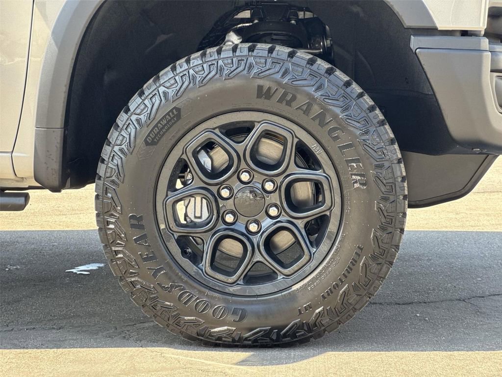New 2026 Chevrolet Silverado 1500 ZR2 w/ ZR2 Bison Edition AWD/4WD image 36