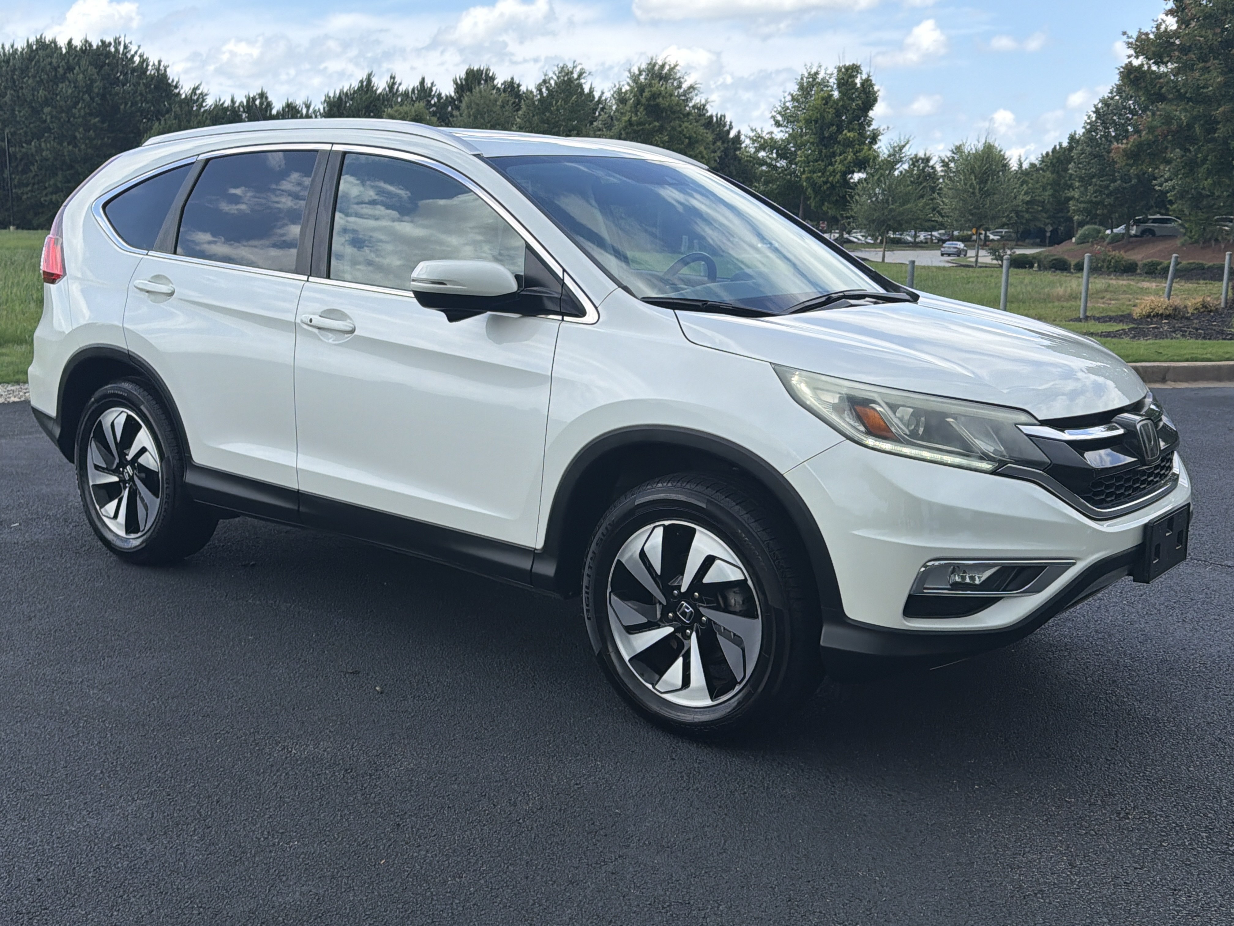 Used 2016 Honda CR-V Touring image 2